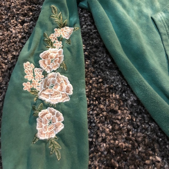 COPY - Young & Reckless | Youth XL/TG Green Tie-Dye Hoodie - Picture 2 of 4